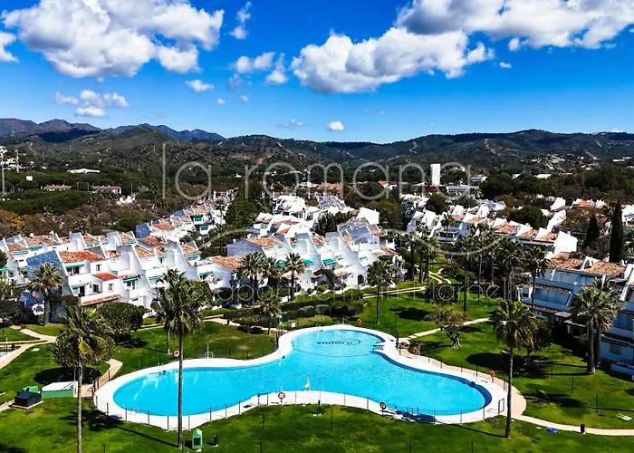 Casa 70, Duplex En Urbanizacion Lunamar By Laromanamarbella Appartement Marbella