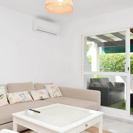 Appartement Casa 70, Duplex En Urbanizacion Lunamar By Laromanamarbella